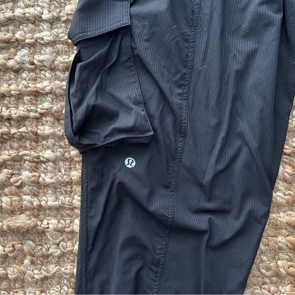 Lululemon dance studio relaxed-fit mid-rise cargo jogger in black size XL - Picture 8 of 13